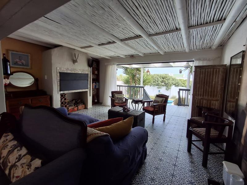 4 Bedroom Property for Sale in Duyker Eiland Western Cape
